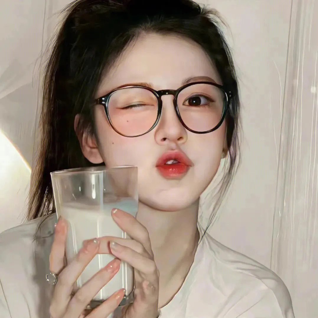 公寓里的两个女人